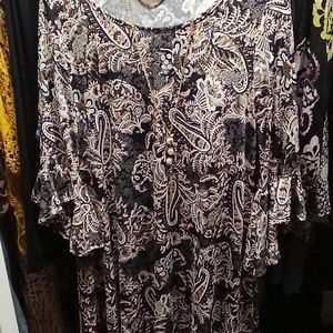 Beautful paisley mixed with flowers dress